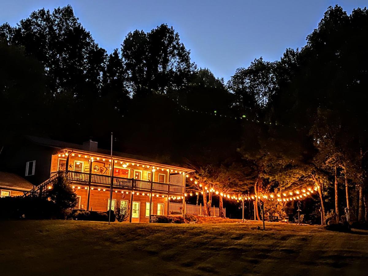 Ole Smoky Bnb - Game Room, Hot Tub, Mtn Views! Pigeon Forge Kültér fotó