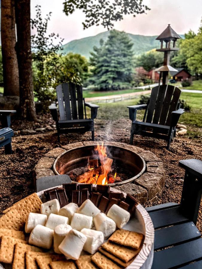 Ole Smoky Bnb - Game Room, Hot Tub, Mtn Views! Pigeon Forge Kültér fotó