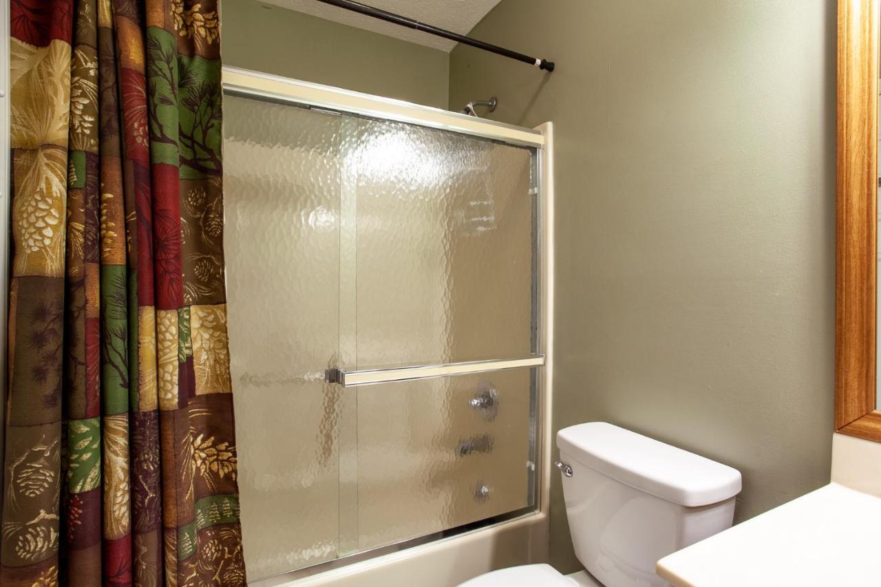 Ole Smoky Bnb - Game Room, Hot Tub, Mtn Views! Pigeon Forge Kültér fotó