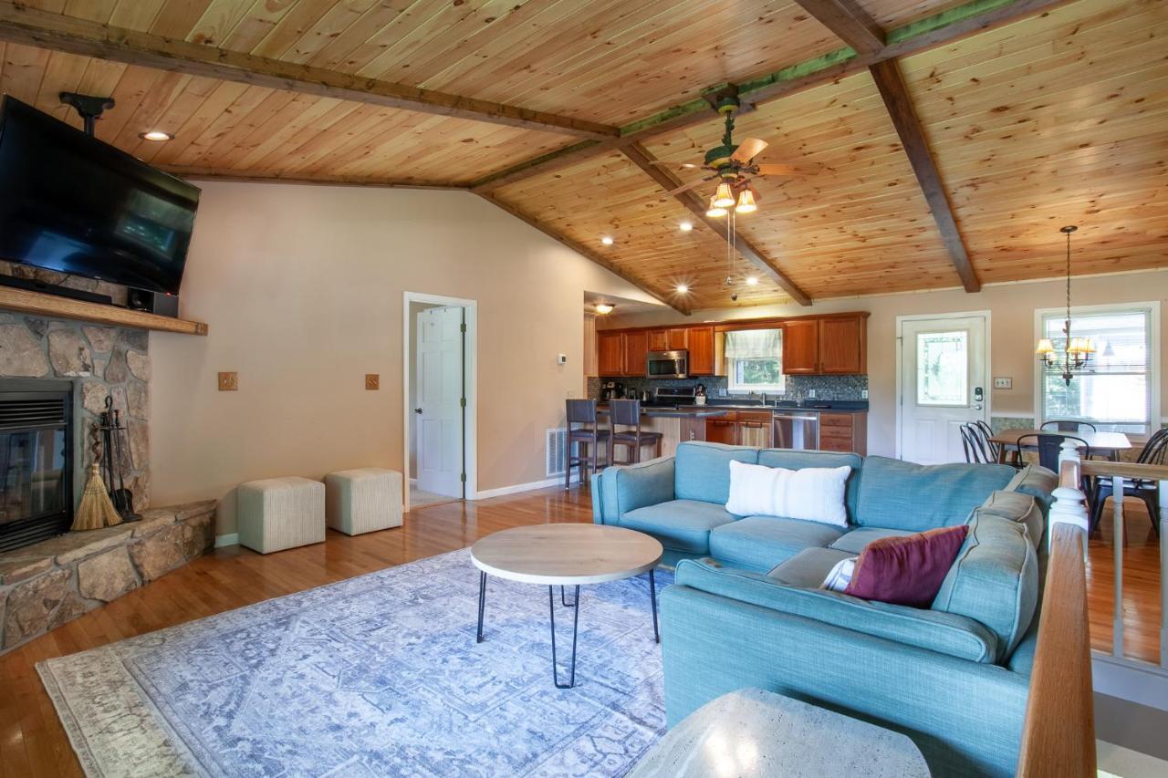 Ole Smoky Bnb - Game Room, Hot Tub, Mtn Views! Pigeon Forge Kültér fotó