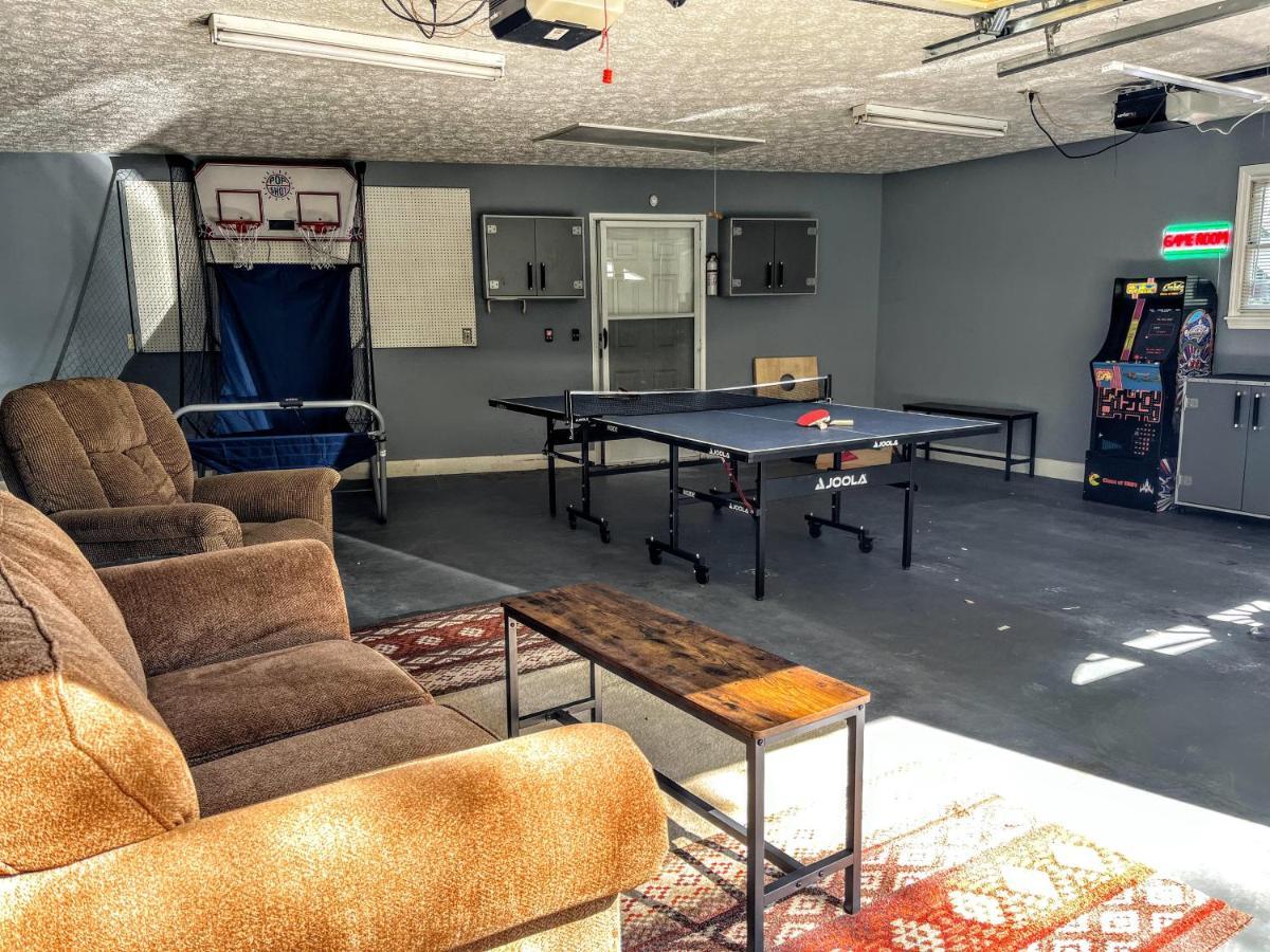 Ole Smoky Bnb - Game Room, Hot Tub, Mtn Views! Pigeon Forge Kültér fotó