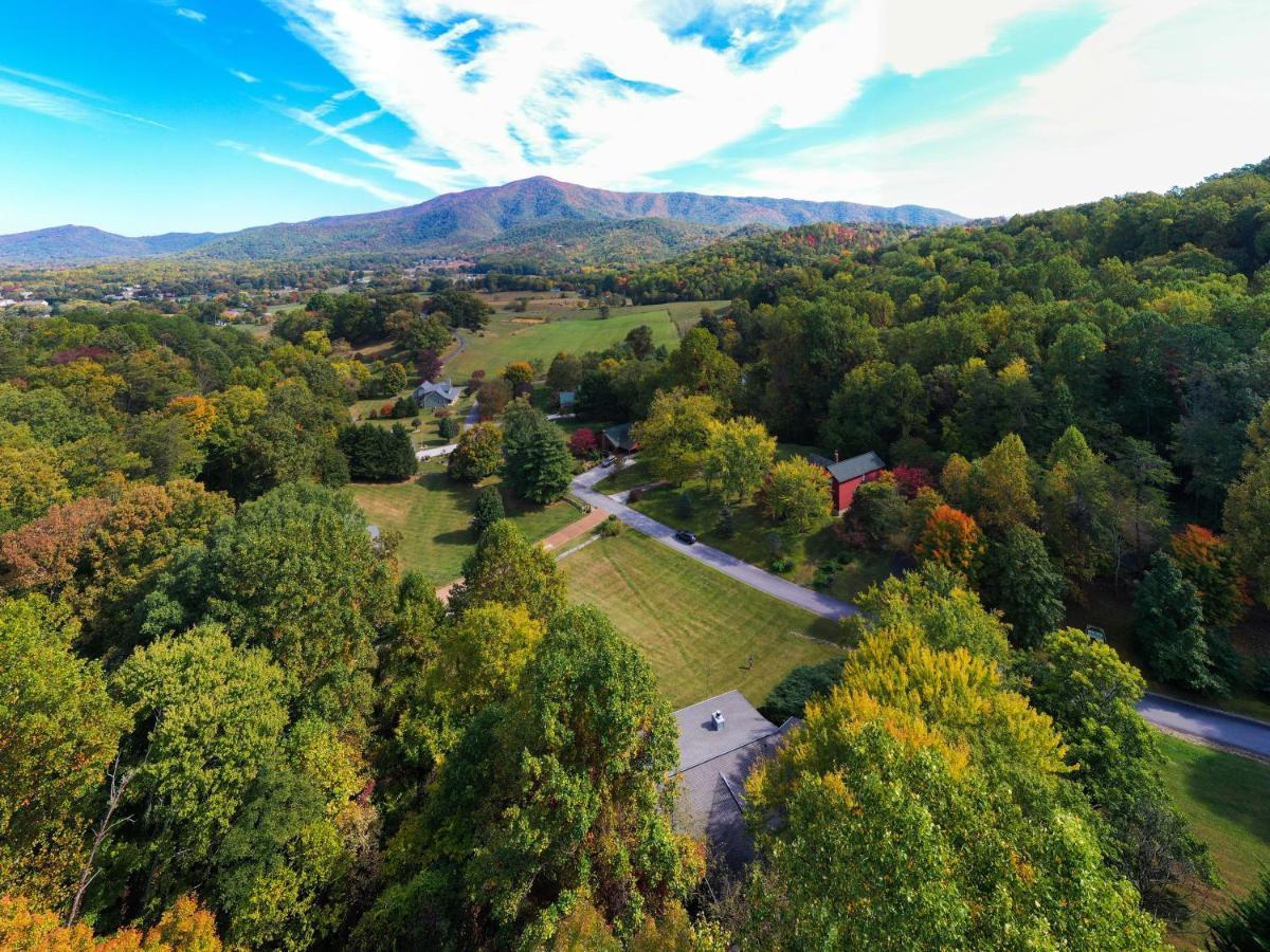 Ole Smoky Bnb - Game Room, Hot Tub, Mtn Views! Pigeon Forge Kültér fotó