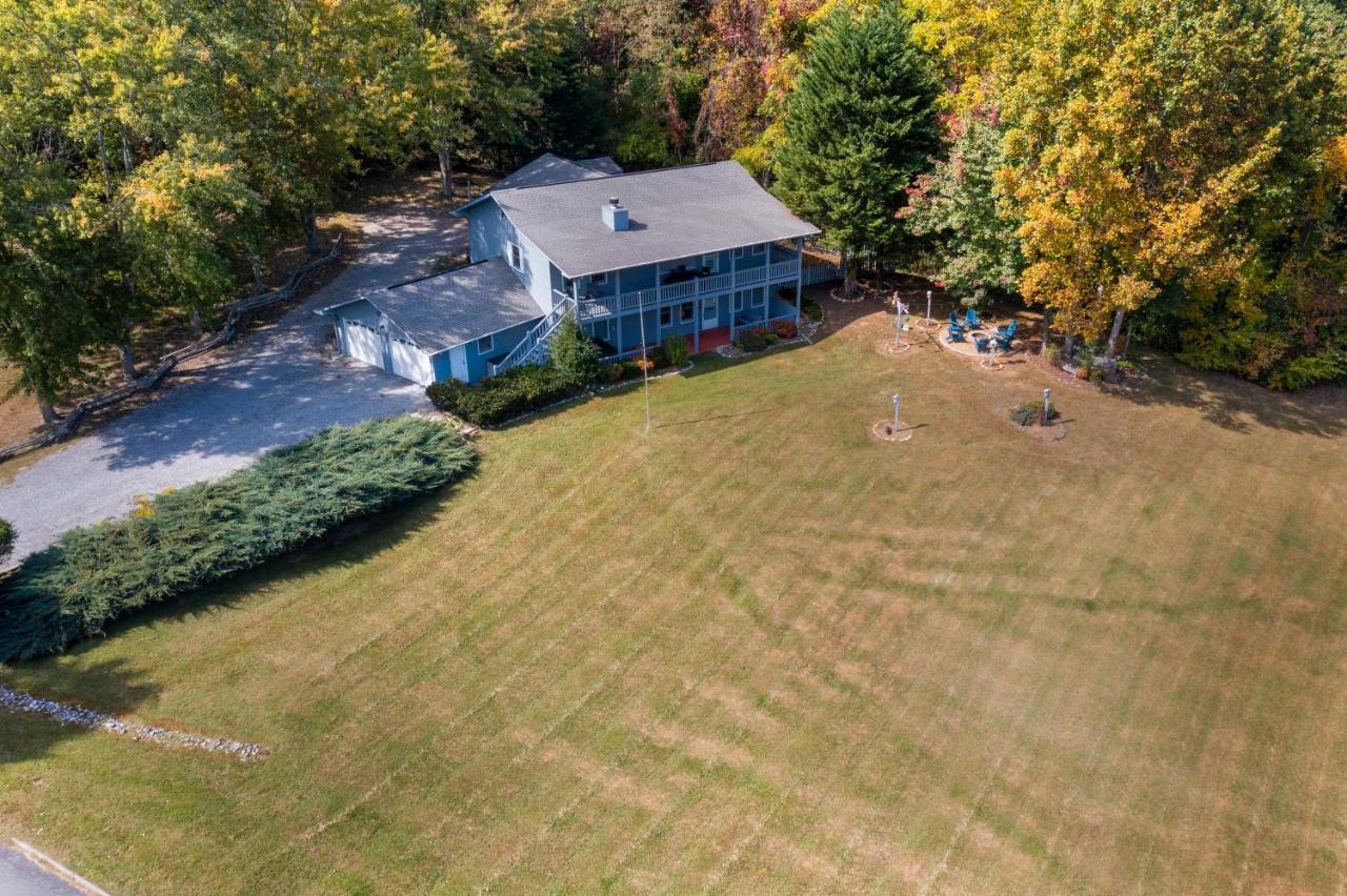 Ole Smoky Bnb - Game Room, Hot Tub, Mtn Views! Pigeon Forge Kültér fotó